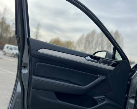 Серый Фольксваген Пассат, объемом двигателя 1.6 л и пробегом 265 тыс. км за 13200 $, фото 38 на Automoto.ua