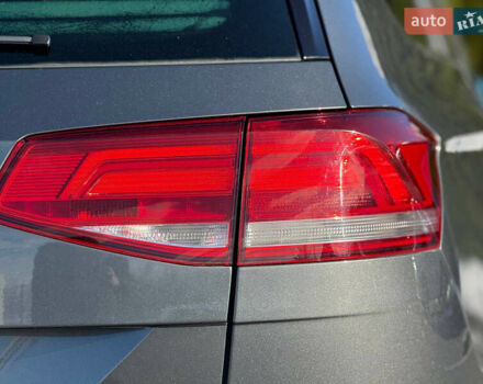 Сірий Фольксваген Пассат, об'ємом двигуна 2 л та пробігом 195 тис. км за 16999 $, фото 38 на Automoto.ua