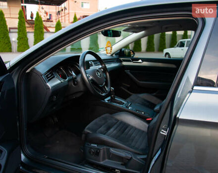 Фольксваген Пассат 2016 в Ужгороде на Automoto.ua Серый Фольксваген Пассат, объемом двигателя 1.97 л и пробегом 207 тыс. км за 18200 $, фото 12 на Automoto.ua