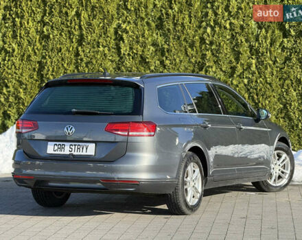 Серый Фольксваген Пассат, объемом двигателя 2 л и пробегом 195 тыс. км за 16999 $, фото 3 на Automoto.ua