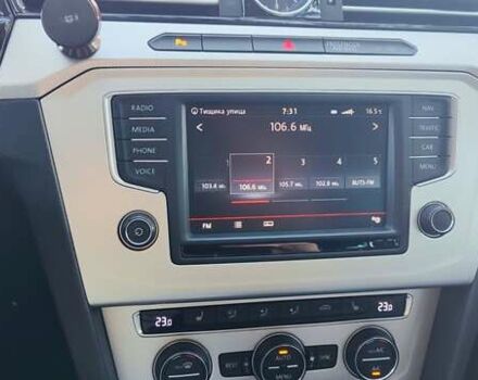 Серый Фольксваген Пассат, объемом двигателя 1.97 л и пробегом 258 тыс. км за 14200 $, фото 9 на Automoto.ua