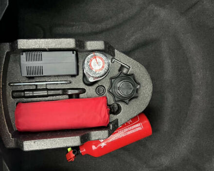 Сірий Фольксваген Пассат, об'ємом двигуна 1.6 л та пробігом 260 тис. км за 13999 $, фото 51 на Automoto.ua