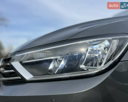 Серый Фольксваген Пассат, объемом двигателя 1.6 л и пробегом 265 тыс. км за 13200 $, фото 5 на Automoto.ua