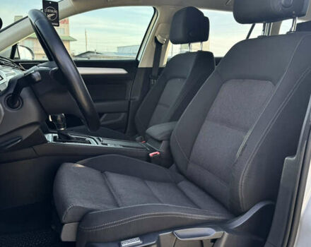 Сірий Фольксваген Пассат, об'ємом двигуна 1.6 л та пробігом 319 тис. км за 12200 $, фото 21 на Automoto.ua