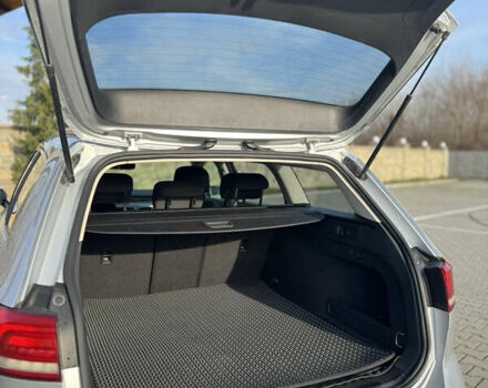 Сірий Фольксваген Пассат, об'ємом двигуна 1.6 л та пробігом 319 тис. км за 12200 $, фото 19 на Automoto.ua