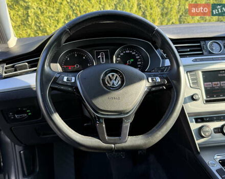 Серый Фольксваген Пассат, объемом двигателя 2 л и пробегом 195 тыс. км за 16999 $, фото 56 на Automoto.ua