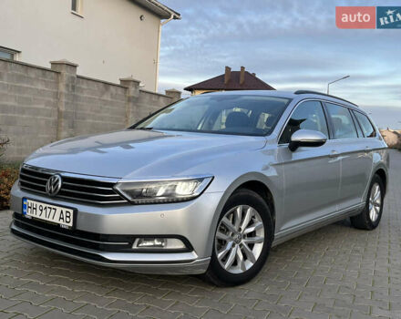 Серый Фольксваген Пассат, объемом двигателя 1.6 л и пробегом 262 тыс. км за 11800 $, фото 2 на Automoto.ua