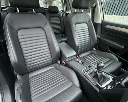 Сірий Фольксваген Пассат, об'ємом двигуна 1.6 л та пробігом 260 тис. км за 13999 $, фото 18 на Automoto.ua