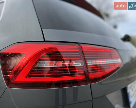 Серый Фольксваген Пассат, объемом двигателя 1.6 л и пробегом 265 тыс. км за 13200 $, фото 17 на Automoto.ua