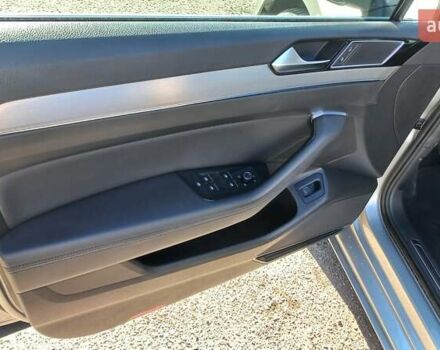 Серый Фольксваген Пассат, объемом двигателя 1.97 л и пробегом 277 тыс. км за 16900 $, фото 17 на Automoto.ua