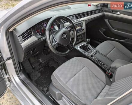 Серый Фольксваген Пассат, объемом двигателя 1.97 л и пробегом 320 тыс. км за 13400 $, фото 2 на Automoto.ua