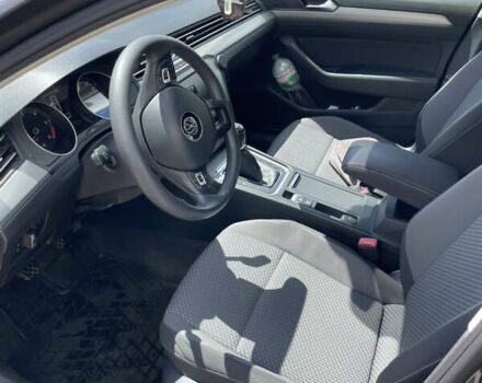 Серый Фольксваген Пассат, объемом двигателя 1.6 л и пробегом 240 тыс. км за 14900 $, фото 19 на Automoto.ua