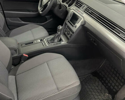 Серый Фольксваген Пассат, объемом двигателя 1.6 л и пробегом 240 тыс. км за 14900 $, фото 9 на Automoto.ua