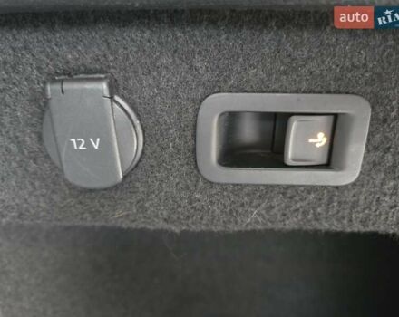 Серый Фольксваген Пассат, объемом двигателя 1.97 л и пробегом 198 тыс. км за 25000 $, фото 26 на Automoto.ua