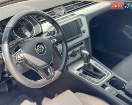 Серый Фольксваген Пассат, объемом двигателя 1.8 л и пробегом 165 тыс. км за 15500 $, фото 13 на Automoto.ua