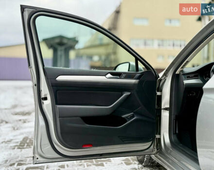 Серый Фольксваген Пассат, объемом двигателя 2 л и пробегом 181 тыс. км за 13499 $, фото 30 на Automoto.ua