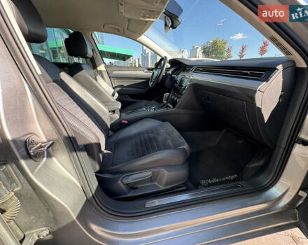 Сірий Фольксваген Пассат, об'ємом двигуна 1.6 л та пробігом 264 тис. км за 15800 $, фото 55 на Automoto.ua