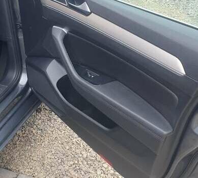 Серый Фольксваген Пассат, объемом двигателя 2 л и пробегом 263 тыс. км за 15500 $, фото 10 на Automoto.ua