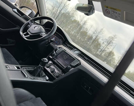 Серый Фольксваген Пассат, объемом двигателя 1.6 л и пробегом 265 тыс. км за 13200 $, фото 33 на Automoto.ua