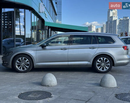 Сірий Фольксваген Пассат, об'ємом двигуна 1.6 л та пробігом 264 тис. км за 15800 $, фото 24 на Automoto.ua