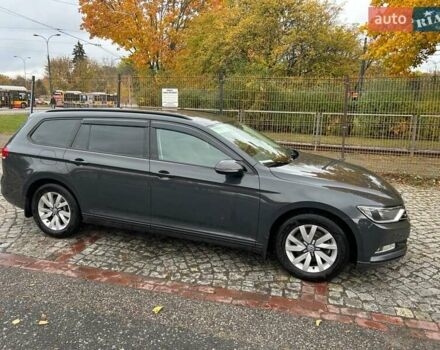 Серый Фольксваген Пассат, объемом двигателя 1.97 л и пробегом 187 тыс. км за 15000 $, фото 6 на Automoto.ua