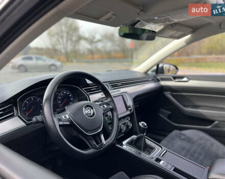 Серый Фольксваген Пассат, объемом двигателя 1.6 л и пробегом 265 тыс. км за 13200 $, фото 31 на Automoto.ua