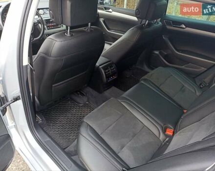 Фольксваген Пассат 2016 в Радомышле на Automoto.ua Серый Фольксваген Пассат, объемом двигателя 1.97 л и пробегом 286 тыс. км за 14500 $, фото 10 на Automoto.ua