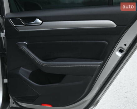 Сірий Фольксваген Пассат, об'ємом двигуна 1.97 л та пробігом 260 тис. км за 18599 $, фото 48 на Automoto.ua