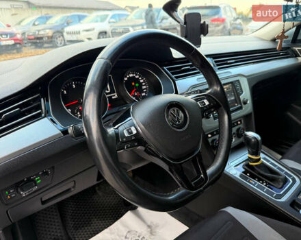 Серый Фольксваген Пассат, объемом двигателя 1.97 л и пробегом 380 тыс. км за 13500 $, фото 33 на Automoto.ua