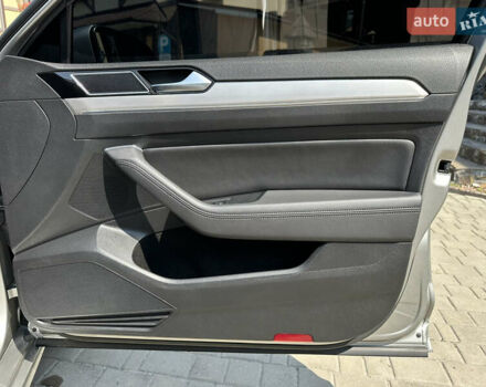 Серый Фольксваген Пассат, объемом двигателя 1.97 л и пробегом 275 тыс. км за 15999 $, фото 66 на Automoto.ua