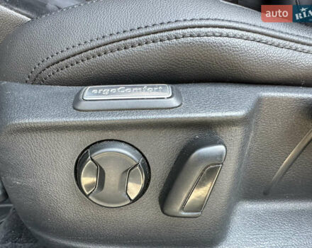 Серый Фольксваген Пассат, объемом двигателя 1.97 л и пробегом 275 тыс. км за 15999 $, фото 73 на Automoto.ua