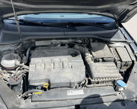 Серый Фольксваген Пассат, объемом двигателя 1.6 л и пробегом 240 тыс. км за 14900 $, фото 25 на Automoto.ua