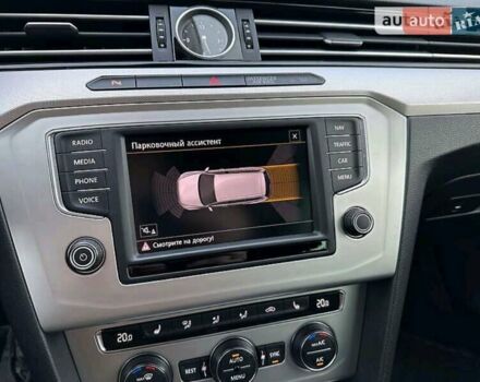 Фольксваген Пассат 2016 в Радомышле на Automoto.ua Серый Фольксваген Пассат, объемом двигателя 1.97 л и пробегом 286 тыс. км за 14500 $, фото 19 на Automoto.ua