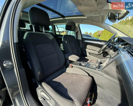 Серый Фольксваген Пассат, объемом двигателя 2 л и пробегом 195 тыс. км за 16999 $, фото 32 на Automoto.ua