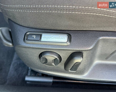 Серый Фольксваген Пассат, объемом двигателя 2 л и пробегом 195 тыс. км за 16999 $, фото 55 на Automoto.ua