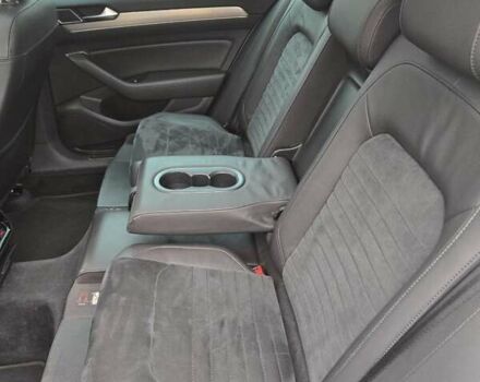 Серый Фольксваген Пассат, объемом двигателя 1.97 л и пробегом 198 тыс. км за 25000 $, фото 31 на Automoto.ua