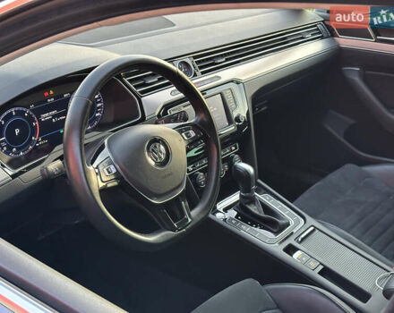 Серый Фольксваген Пассат, объемом двигателя 2 л и пробегом 220 тыс. км за 17999 $, фото 22 на Automoto.ua