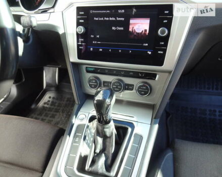 Серый Фольксваген Пассат, объемом двигателя 1.97 л и пробегом 276 тыс. км за 16000 $, фото 34 на Automoto.ua