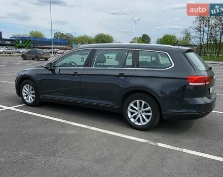 Серый Фольксваген Пассат, объемом двигателя 1.97 л и пробегом 265 тыс. км за 13500 $, фото 6 на Automoto.ua