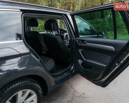 Сірий Фольксваген Пассат, об'ємом двигуна 1.97 л та пробігом 242 тис. км за 17500 $, фото 2 на Automoto.ua