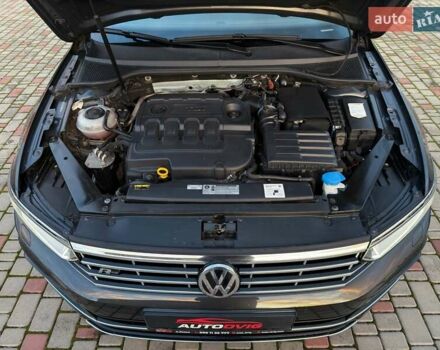 Серый Фольксваген Пассат, объемом двигателя 2 л и пробегом 199 тыс. км за 21499 $, фото 89 на Automoto.ua