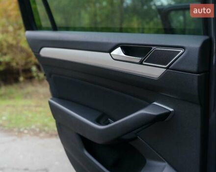 Сірий Фольксваген Пассат, об'ємом двигуна 1.97 л та пробігом 242 тис. км за 17500 $, фото 7 на Automoto.ua