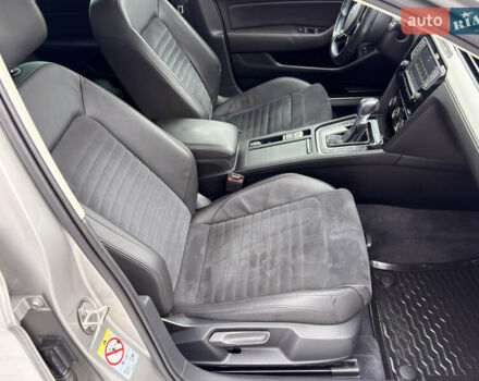 Серый Фольксваген Пассат, объемом двигателя 1.4 л и пробегом 210 тыс. км за 18100 $, фото 17 на Automoto.ua