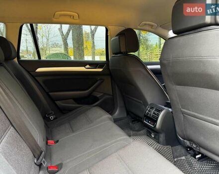 Фольксваген Пассат 2017 в Киеве на Automoto.ua Серый Фольксваген Пассат, объемом двигателя 2 л и пробегом 282 тыс. км за 13790 $, фото 24 на Automoto.ua