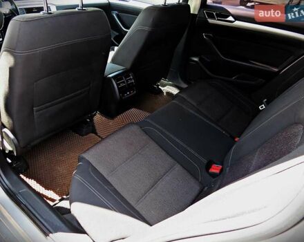 Сірий Фольксваген Пассат, об'ємом двигуна 1.97 л та пробігом 207 тис. км за 16300 $, фото 13 на Automoto.ua