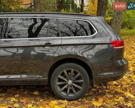 Фольксваген Пассат 2017 в Киеве на Automoto.ua Серый Фольксваген Пассат, объемом двигателя 2 л и пробегом 282 тыс. км за 13790 $, фото 9 на Automoto.ua