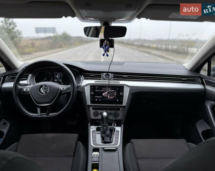 Серый Фольксваген Пассат, объемом двигателя 1.6 л и пробегом 251 тыс. км за 14800 $, фото 32 на Automoto.ua