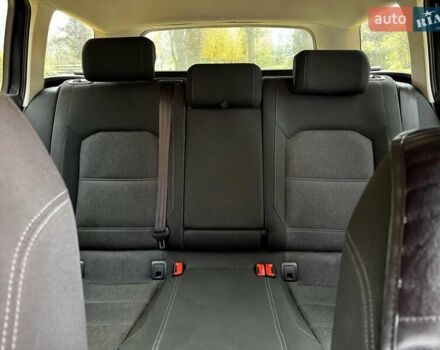 Фольксваген Пассат 2017 в Киеве на Automoto.ua Серый Фольксваген Пассат, объемом двигателя 2 л и пробегом 282 тыс. км за 13790 $, фото 20 на Automoto.ua