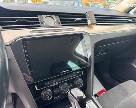 Сірий Фольксваген Пассат, об'ємом двигуна 2 л та пробігом 210 тис. км за 17590 $, фото 21 на Automoto.ua