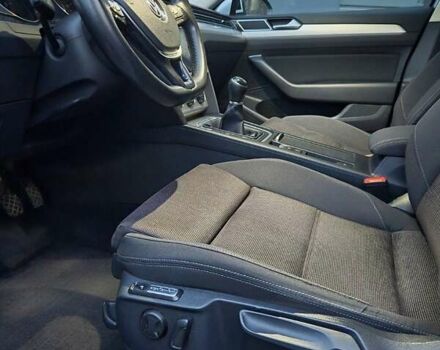 Серый Фольксваген Пассат, объемом двигателя 1.6 л и пробегом 249 тыс. км за 13499 $, фото 33 на Automoto.ua